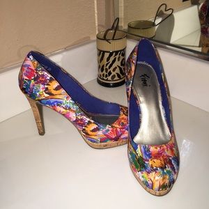 Fioni  Flower  Heels 8 1/2