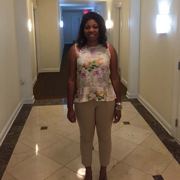 H&M Tops - Printed hi low Peplum