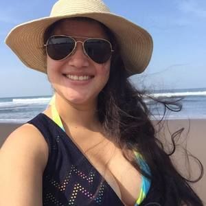 Meet your Posher, Laura