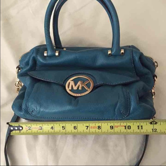 Beautiful Michael Kors teal purse - Picture 4 of 4