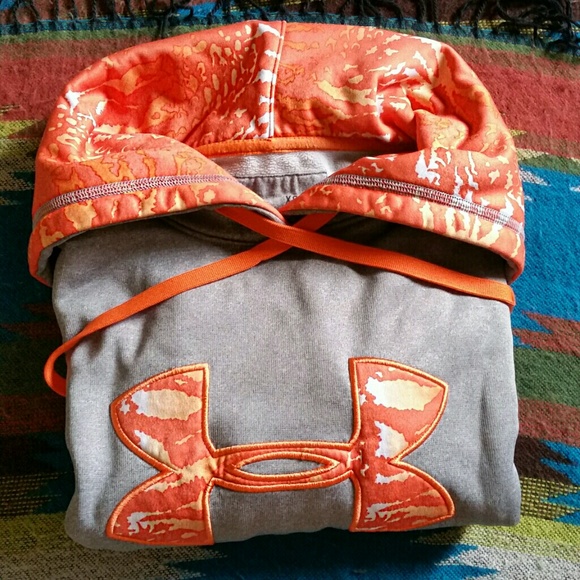 Under Armour hoodie