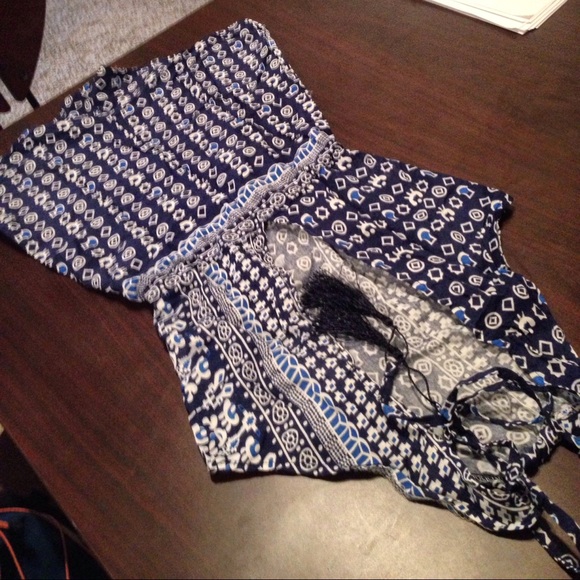 ❌SOLD!❌Open-back Navy Halter Romper - Picture 4 of 4