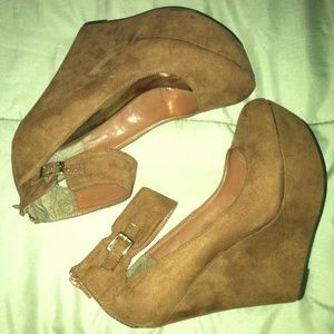 Brown Wedges