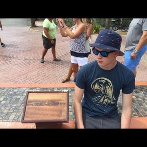 Meet your Posher, Anton