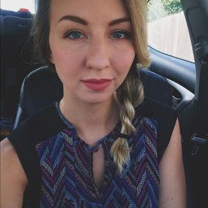 Meet your Posher, Emily