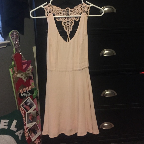 Forever 21 Dresses & Skirts - Light pink open back dress