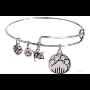 Paw Print Bracelet