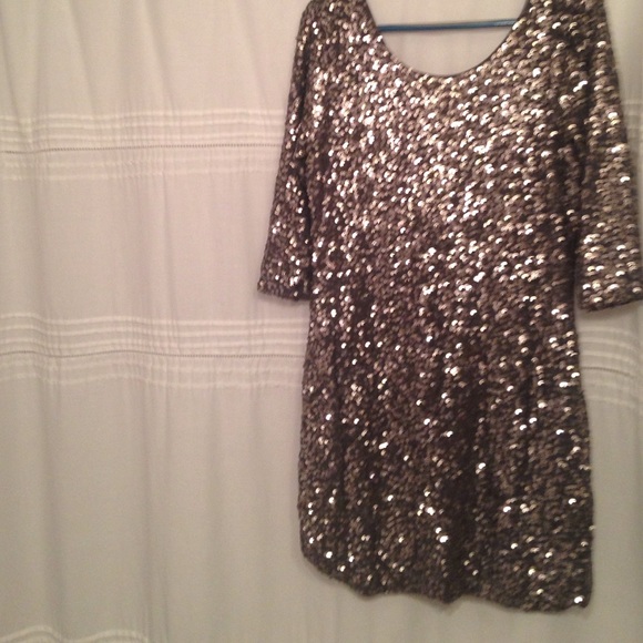 Lauren Conrad Dresses & Skirts - Lauren Conrad sequin dress