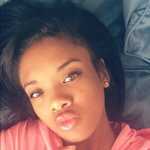 Meet your Posher, Nijah