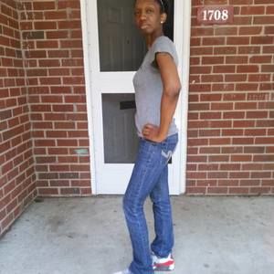 Meet your Posher, Yolanda