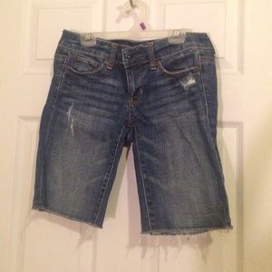 MAKE OFFER AEO Medium wash Bermuda shorts