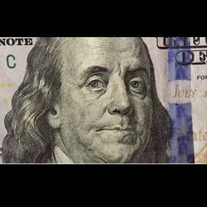 Meet your Posher, Avery