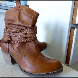 Dingo Brand, Tan Leather (Ankle) "Slouch" Booties