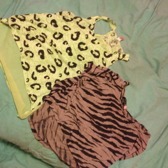 Two printed shirts - Picture 2 of 2