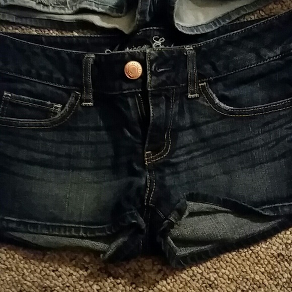 Shorts - Picture 3 of 3