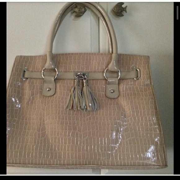 White House Black Market Handbags - White House Black Market purse