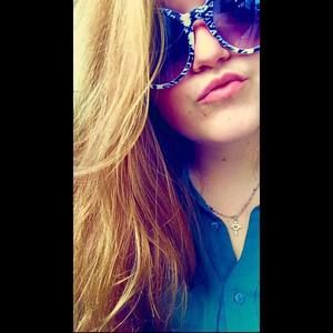 Meet your Posher, Melanie