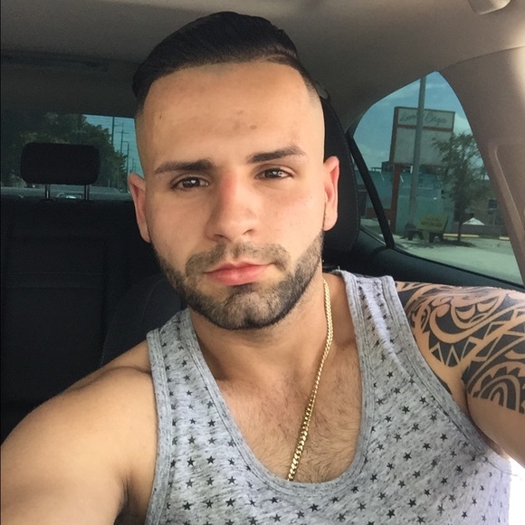 Meet your Posher, Gilberto - Picture 1 of 1