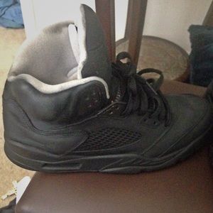 Air Jordan Retro 5 "BlackOut"