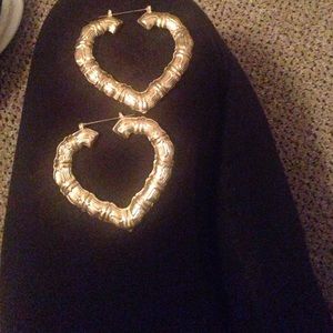 Gold heart hoop earrings
