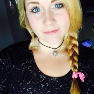 Meet your Posher, Olivia