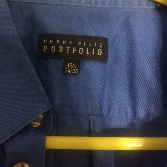 Button up - Picture 2 of 2