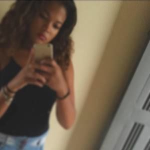 Meet your Posher, Nacomi