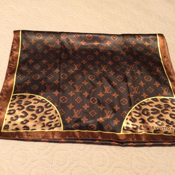 Louis Vuitton Scarf