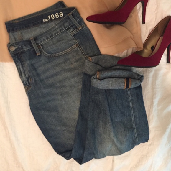 GAP SEXY BOYFRIEND JEANS