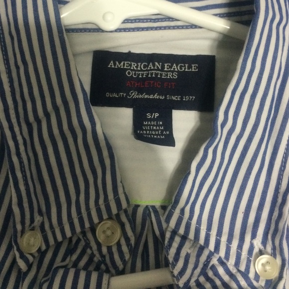 Button up - Picture 2 of 2