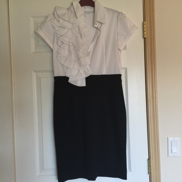 NWOT Black and white ruffled top dress - Sz M