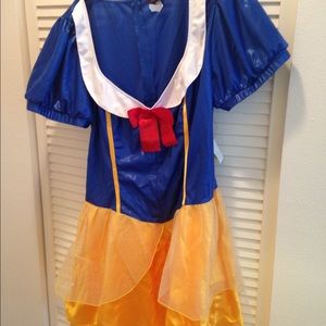 Plus Costume Snow White