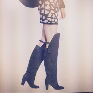 Over-the-knee black boots