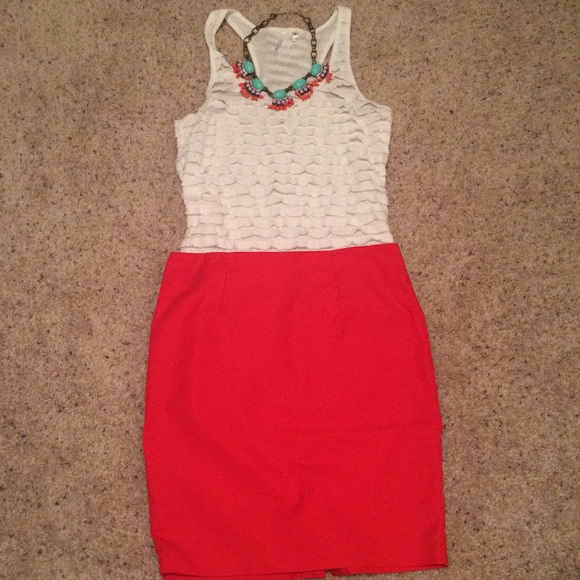 Iris Tops - 💕White ruffle racerback tank top💕