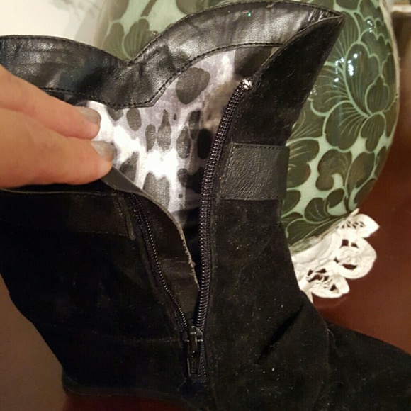Fergalicious booties - Picture 2 of 2