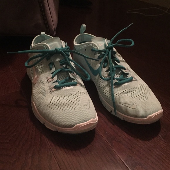 Nike free 5.0 size 8