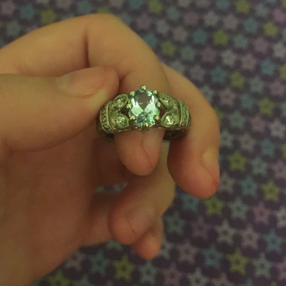 Ring - Picture 3 of 3