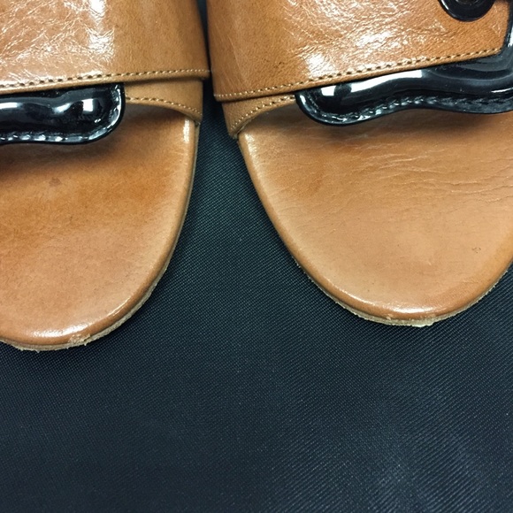 Authentic Fendi sandals. - Picture 3 of 7