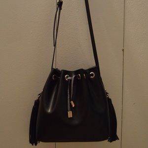 Bucket Bag.