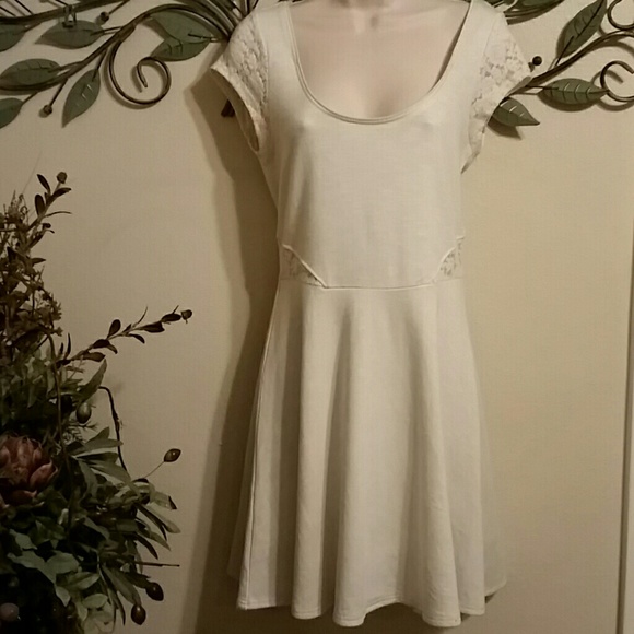 American Eagle Outfitters Dresses & Skirts - $5--Ivory "American Eagle Outfitters"