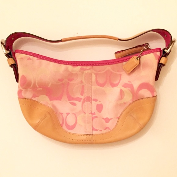 Authentic Coach pink logo hobo bag - Picture 2 of 2