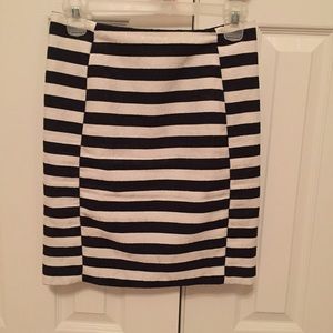 Black and white pencil skirt