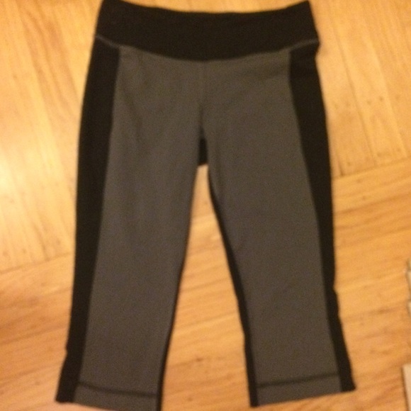 Lulu lemon capri leggings