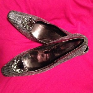 Metallic, jewel-toed Pierre Dumas Pump