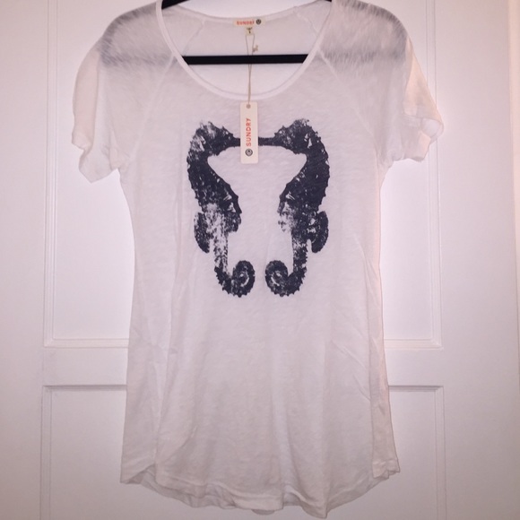 Graphic tee