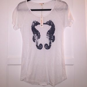 Graphic tee