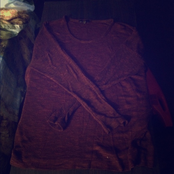 M burgundy sweater