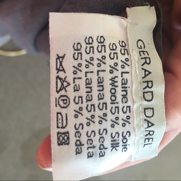 🚫SOLD🚫Scarf - Picture 4 of 4