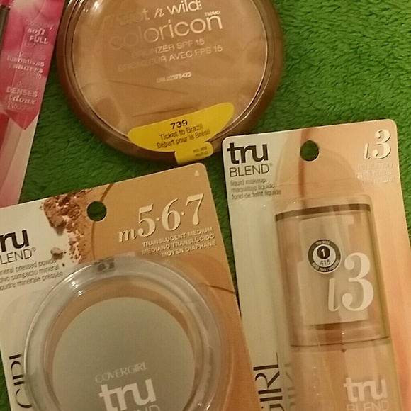 Make up bundle - Picture 2 of 2