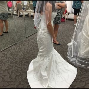 wedding dress nwt never worn from